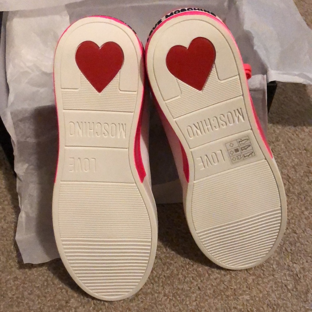 Love Moschino heart print two tone leather sneaker - Picture 8 of 11